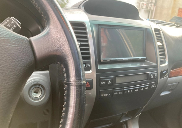 Toyota Land Cruiser cena 102090 przebieg: 320000, rok produkcji 2006 z Łódź małe 497